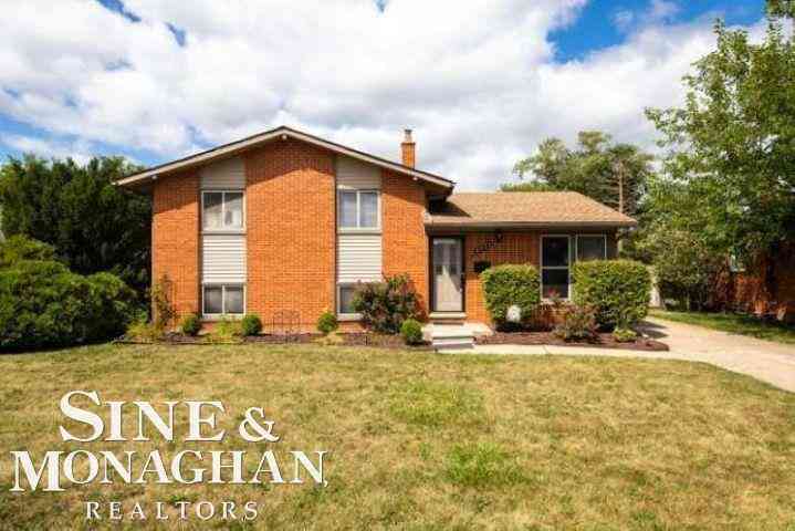 Homes For Sale - 2331 Parliament Drive <br/> Sterling Heights, MI 48310