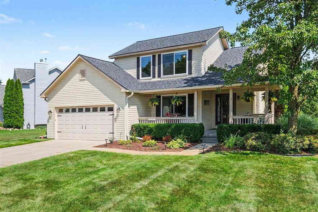 Homes For Sale - 12129 Carmela Drive <br/> Genesee County, Fenton, MI 48430