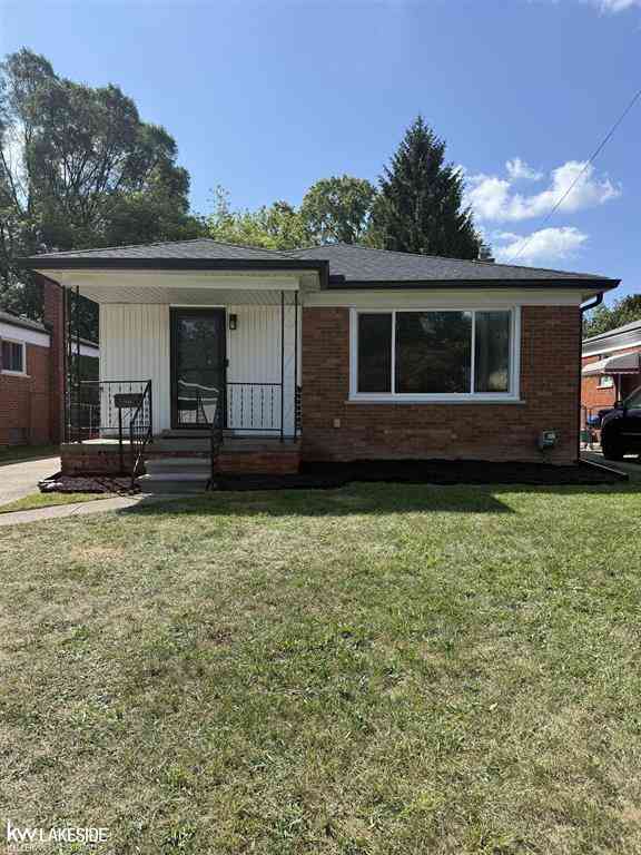 Homes For Sale - 17950 Elizabeth Street <br/> Roseville, MI 48066