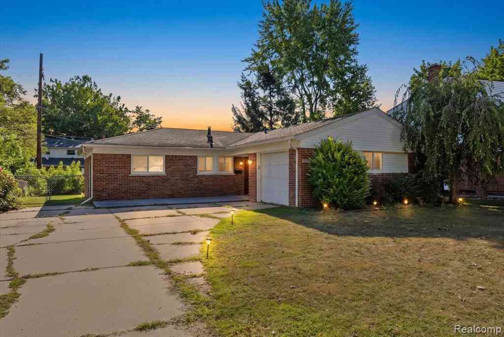 Homes For Rent - 23050 Glenmoor Heights <br/> Farmington Hills, MI 48336