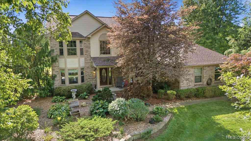 Homes For Sale - 7890 Windhaven Lane <br/> Livingston County, Brighton, MI 48114