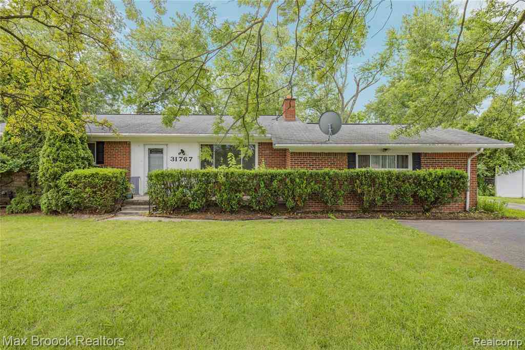Homes For Sale - 31767 W 13 Mile Road <br/> Oakland County, Farmington, MI 48334