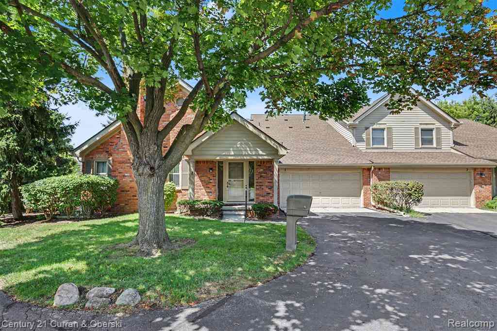 Condo For Sale - 1 Cornell Court <br/> Wayne County, Dearborn, MI 48124