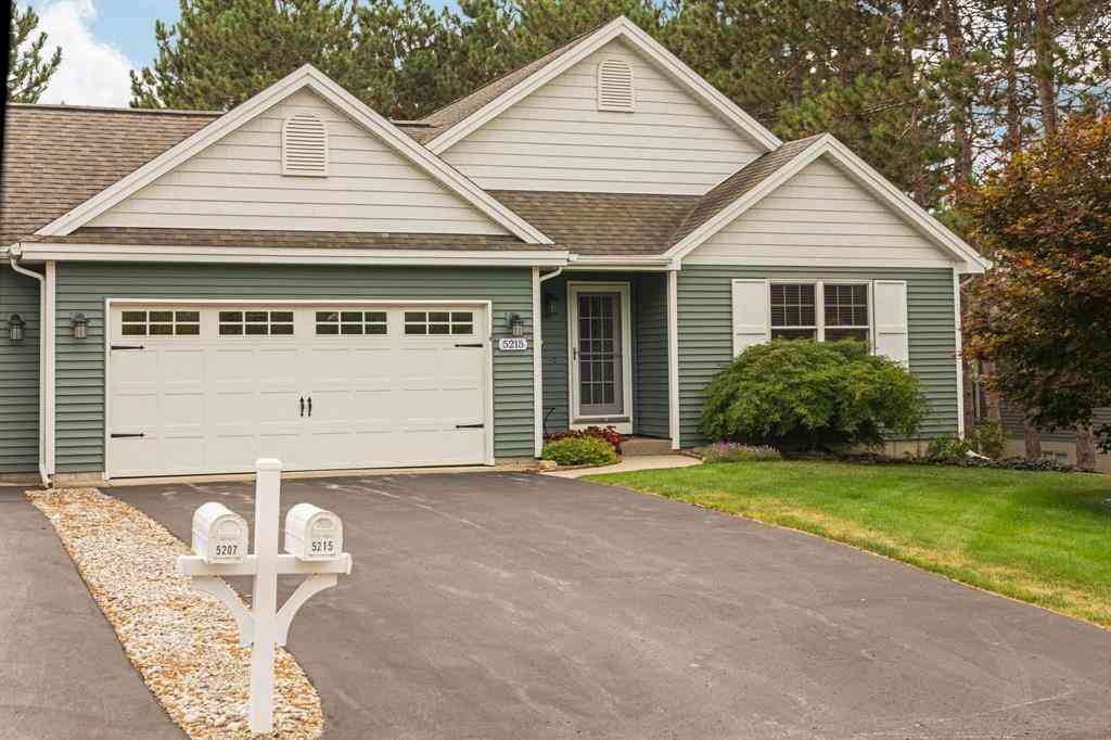 Condo For Sale - 5215 Lone Beech Drive <br/> Traverse City, MI 49685
