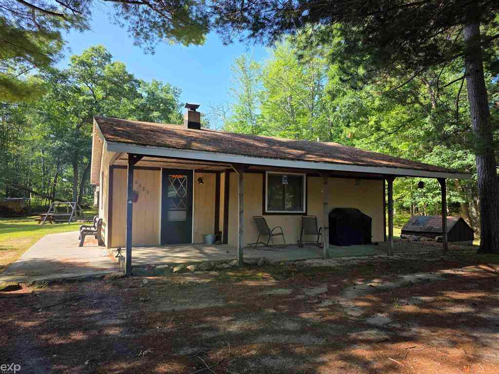 Homes For Sale - 10080 Estwood Drive <br/> St. Helen, MI 48656