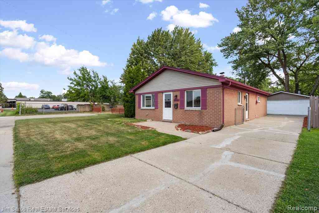 Homes For Sale - 22509 Avon Street <br/> Saint Clair Shores, MI 48082