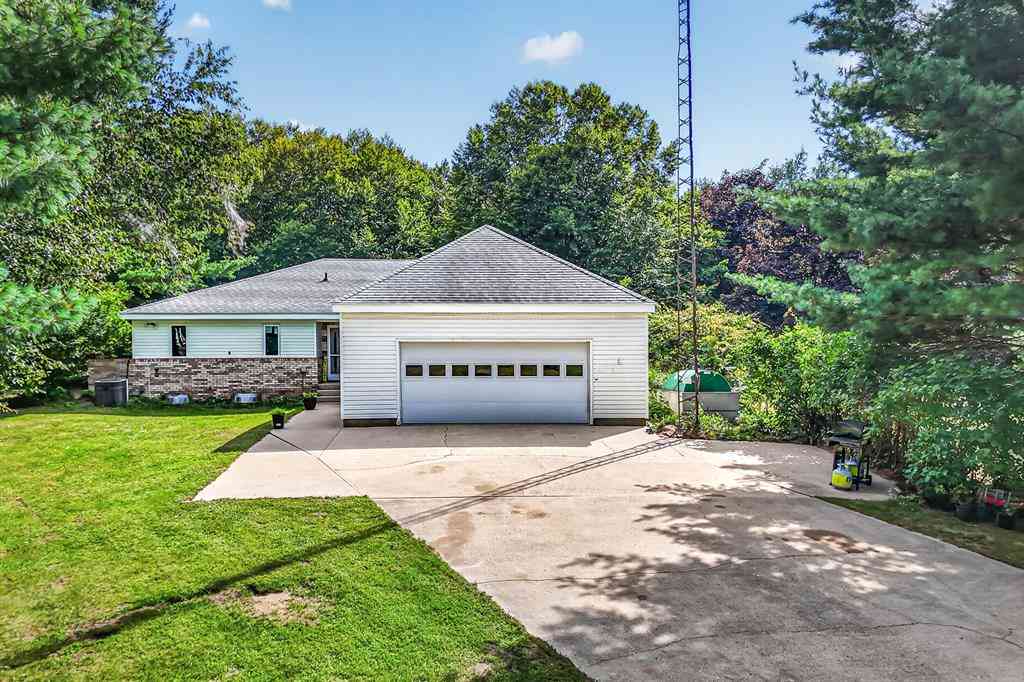 Homes For Sale - 8183 W Cleveland Road <br/> New Era, MI 49446
