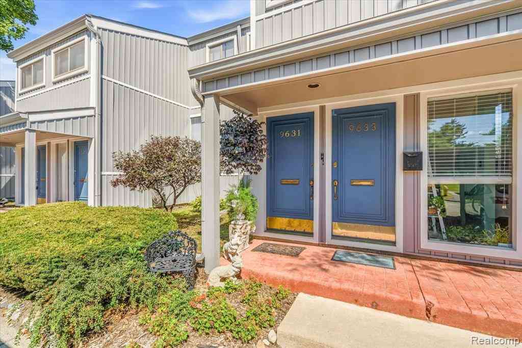 Condo For Sale - 9631 Harbour Cove Court <br/> Washtenaw County, Ypsilanti, MI 48197