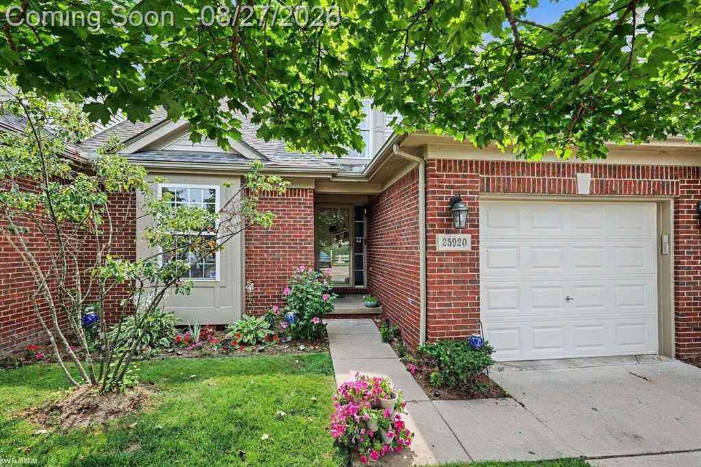 Condo For Sale - 25920 Ashby Drive <br/> Harrison Township, MI 48045