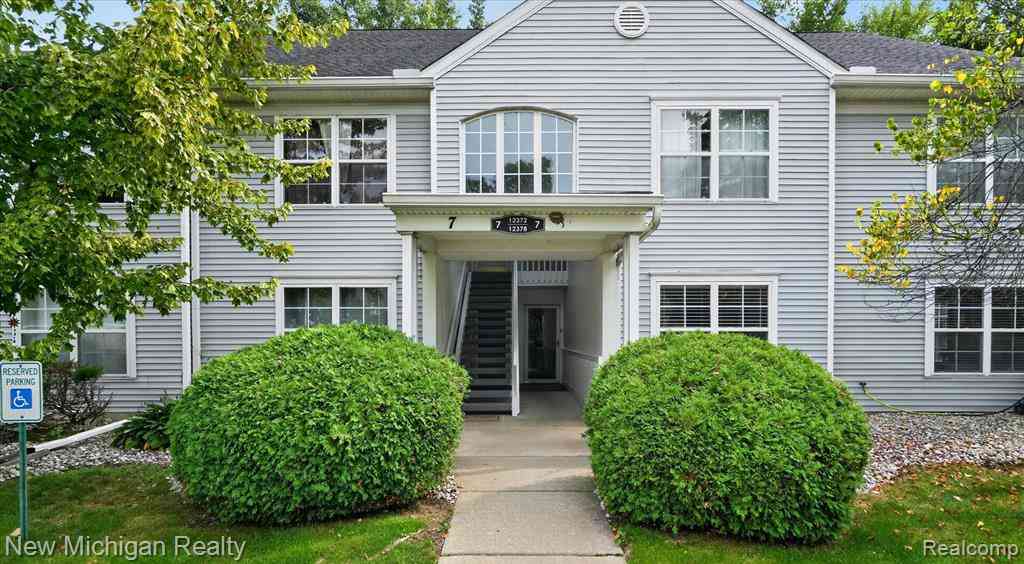 Condo For Sale - 12372 Saint Andrews Way <br/> Genesee County, Fenton, MI 48430