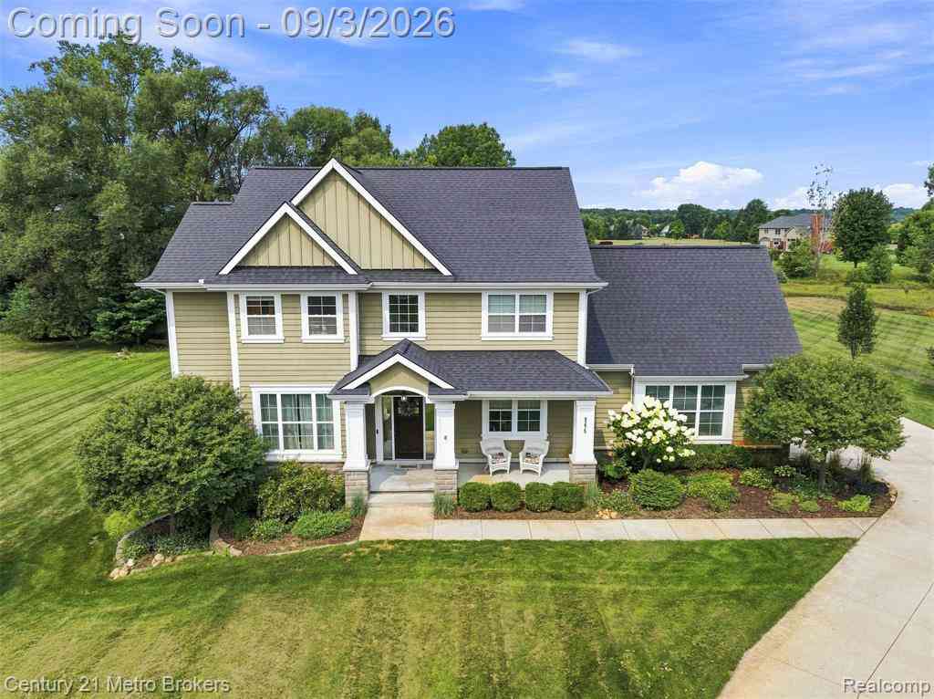 Homes For Sale - 8275 Stonebrook Lane <br/> Oakland County, Clarkston, MI 48348