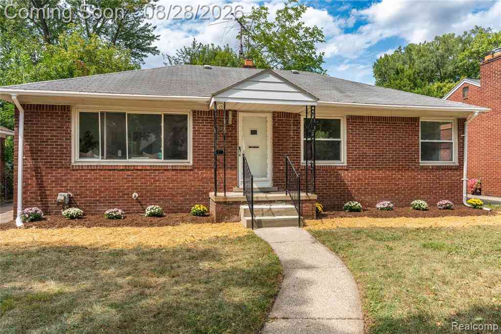 Homes For Sale - 23561 Norwood Street <br/> Oakland County, Oak Park, MI 48237