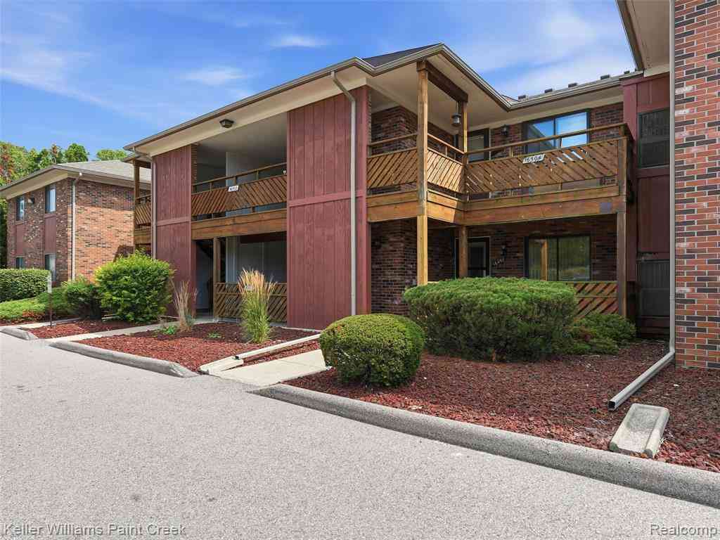 Condo For Rent - 16490 Clarkson Drive  #55<br/> Fraser, MI 48026