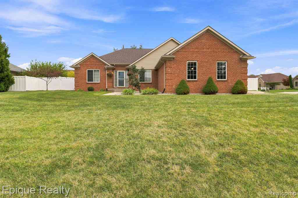 Homes For Sale - 5208 Foxhill Lane <br/> Monroe County, Monroe, MI 48161
