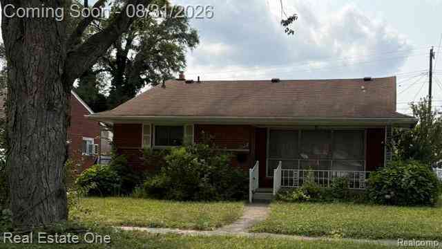 Homes For Sale - 8355 Winston Lane <br/> Dearborn Heights, MI 48127