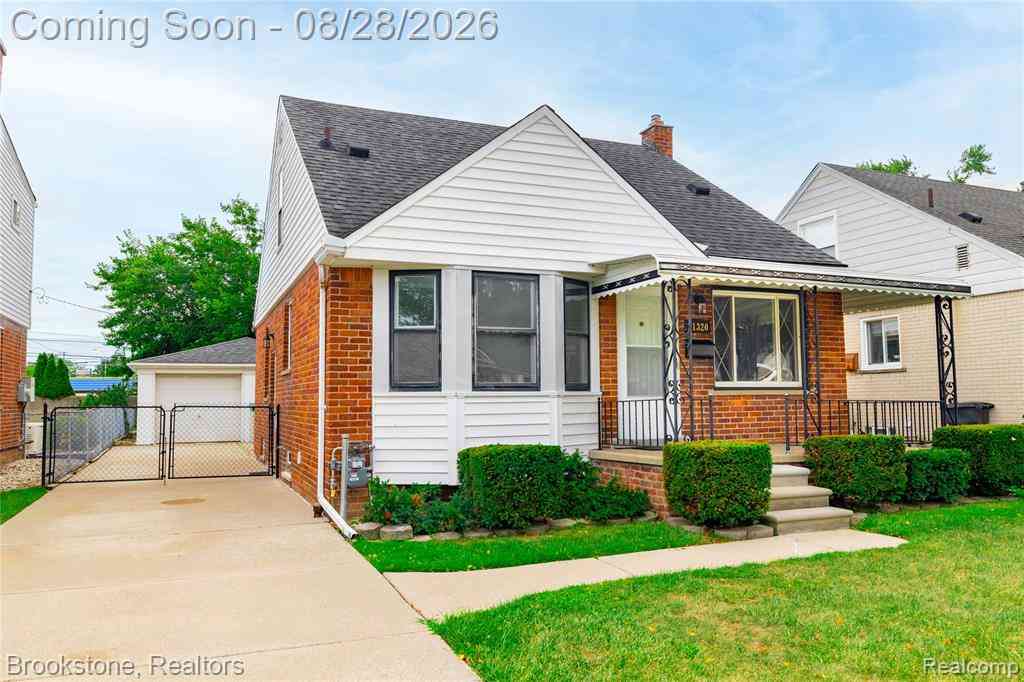 Homes For Sale - 21320 Frazho Street <br/> Saint Clair Shores, MI 48081