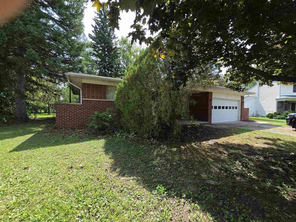 Homes For Sale - 4459 Wickfield Circle <br/> Genesee County, Flint, MI 48507
