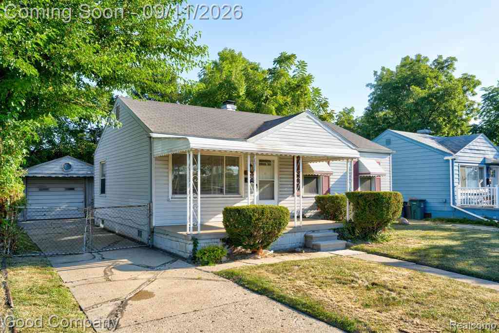 Homes For Sale - 561 E Bennett Avenue <br/> Oakland County, Ferndale, MI 48220