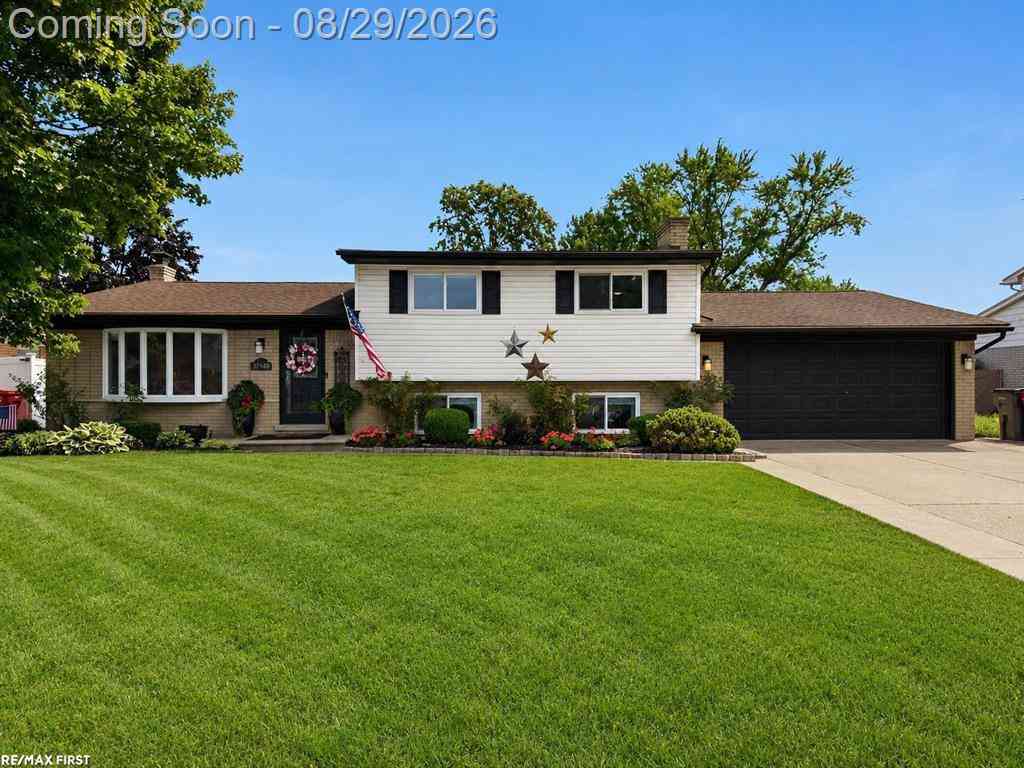 Homes For Sale - 37488 Ladue Street <br/> Clinton Township, MI 48036