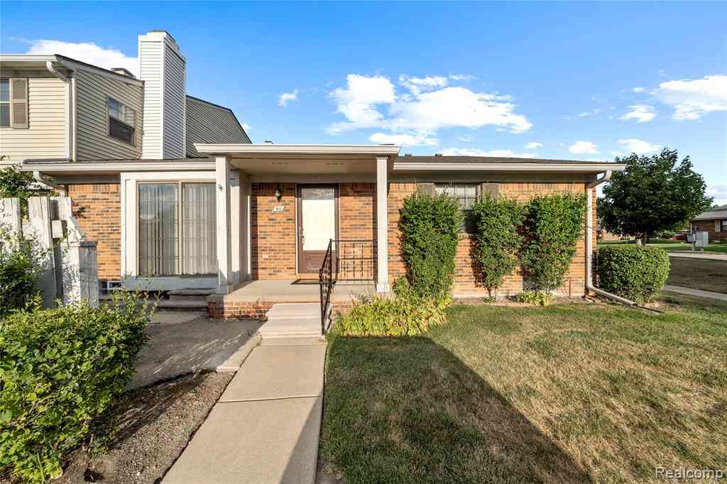 Condo For Sale - 2101 Vine Way  #90<br/> Wayne County, Canton, MI 48188