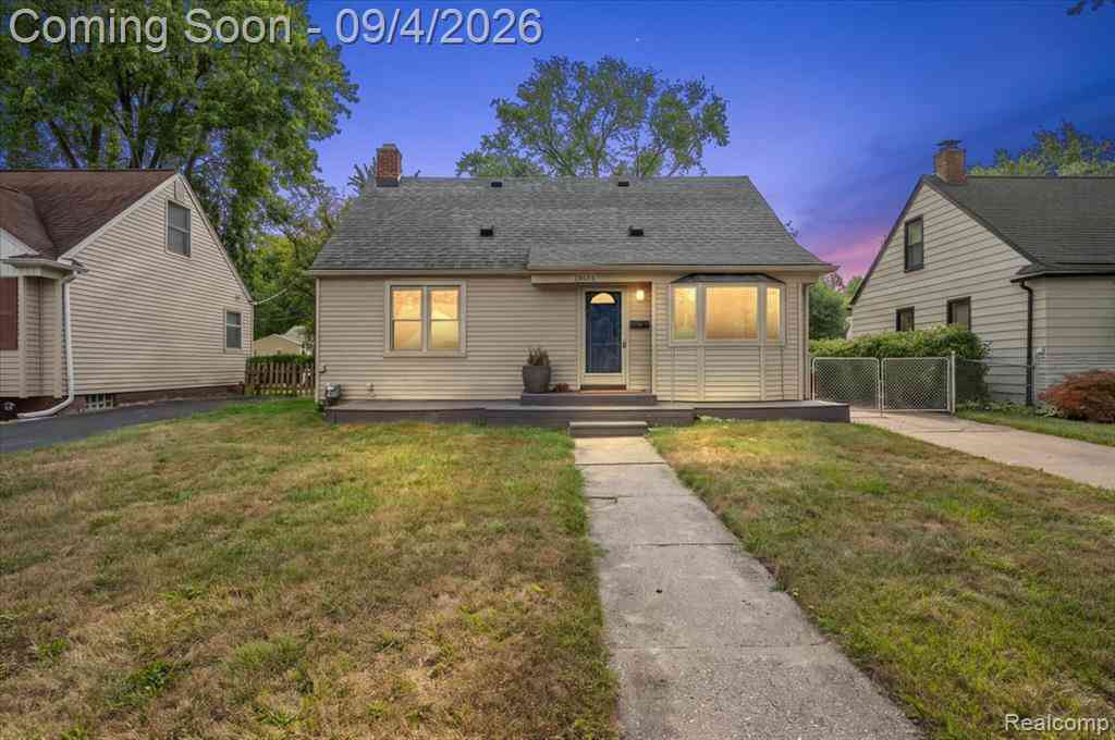 Homes For Sale - 28494 Everett Street <br/> Southfield, MI 48076