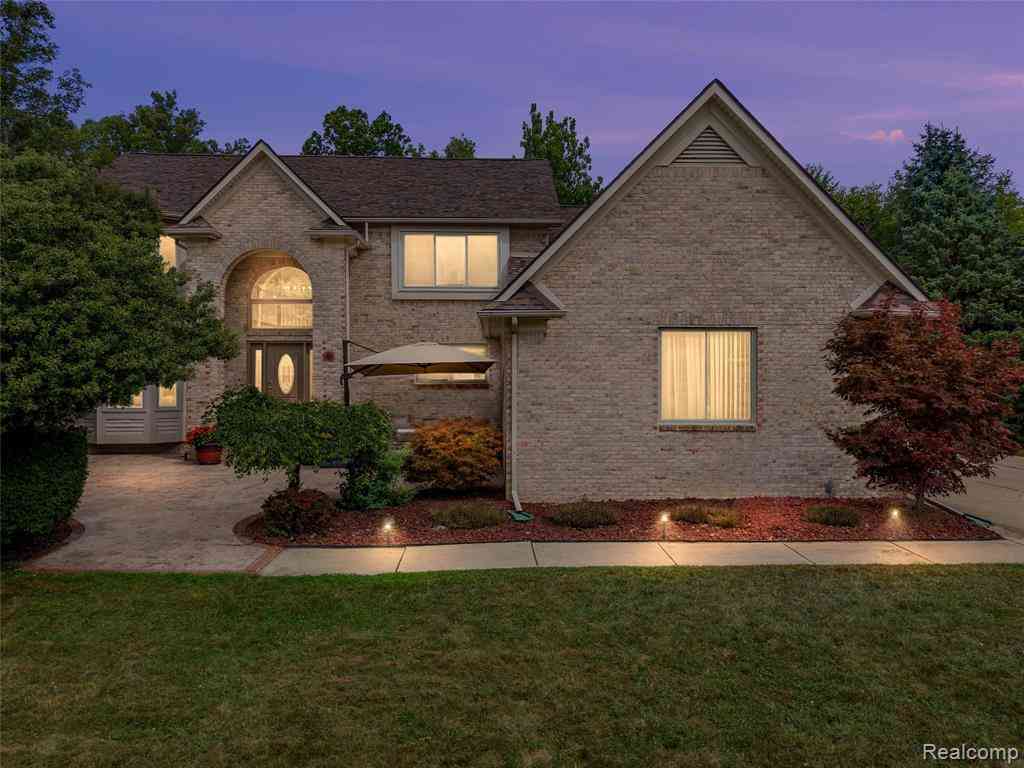 Homes For Sale - 37570 Dale Drive <br/> New Boston, MI 48164