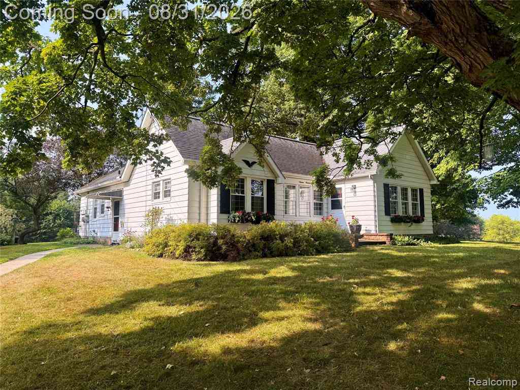 Homes For Sale - 1600 E Dryden Road <br/> Lapeer County, Metamora, MI 48455