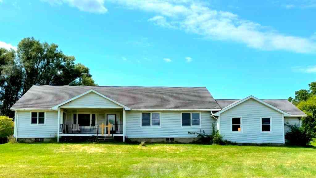 Homes For Sale - 90 Flanders Road <br/> Eaton County, Charlotte, MI 48813