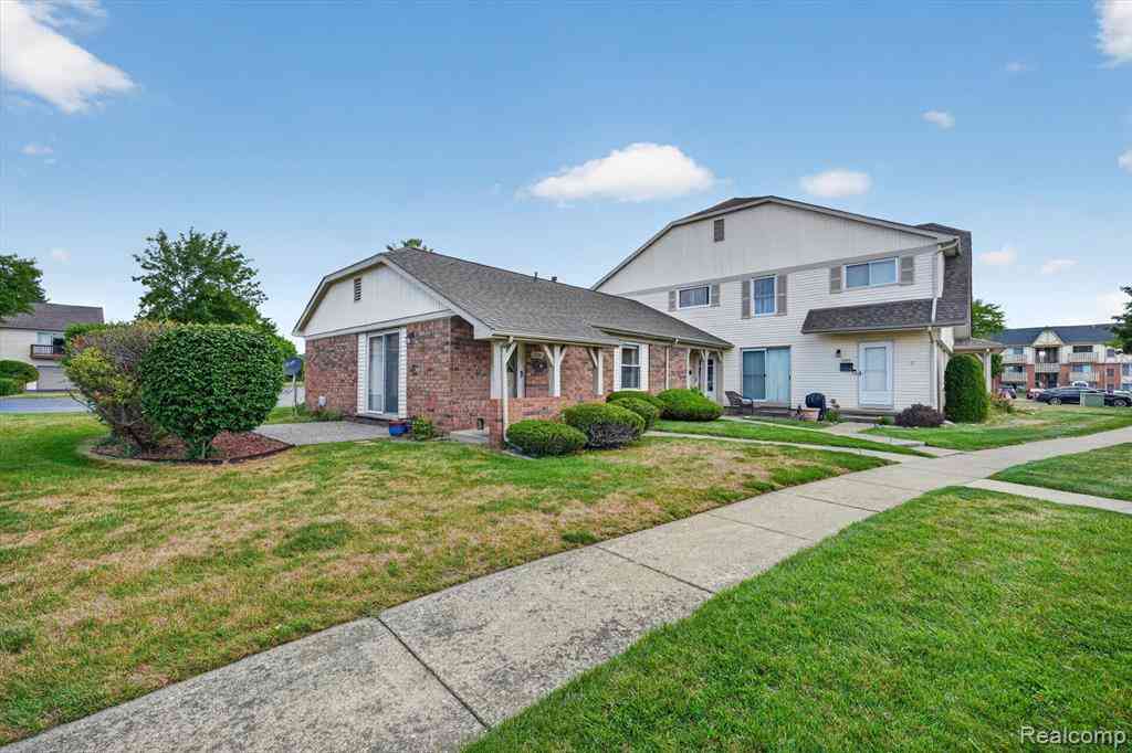 Condo For Sale - 12000 Juniper Way  #16<br/> Genesee County, Grand Blanc, MI 48439