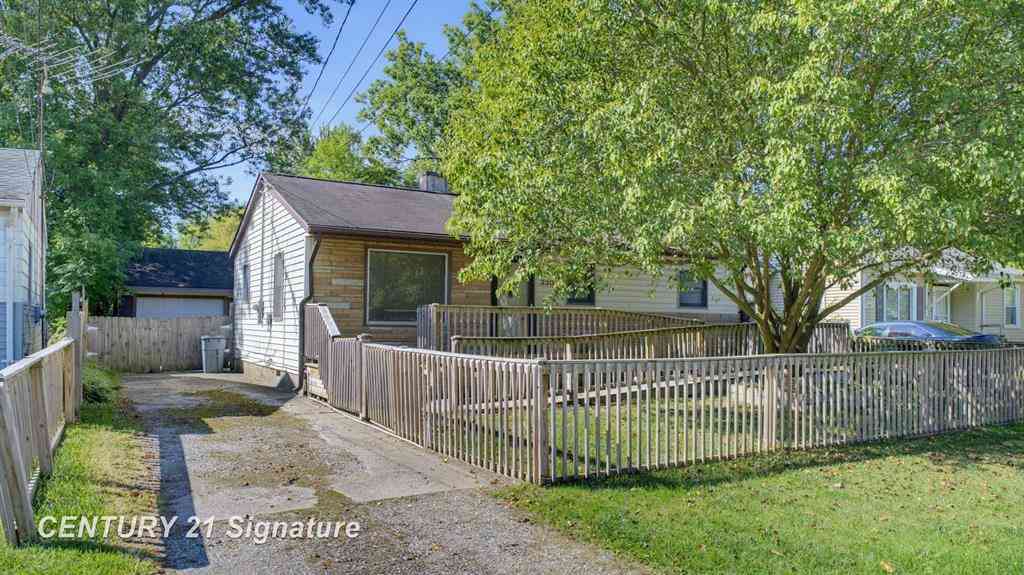 Homes For Sale - 3303 W Lyndon Avenue <br/> Genesee County, Flint, MI 48504