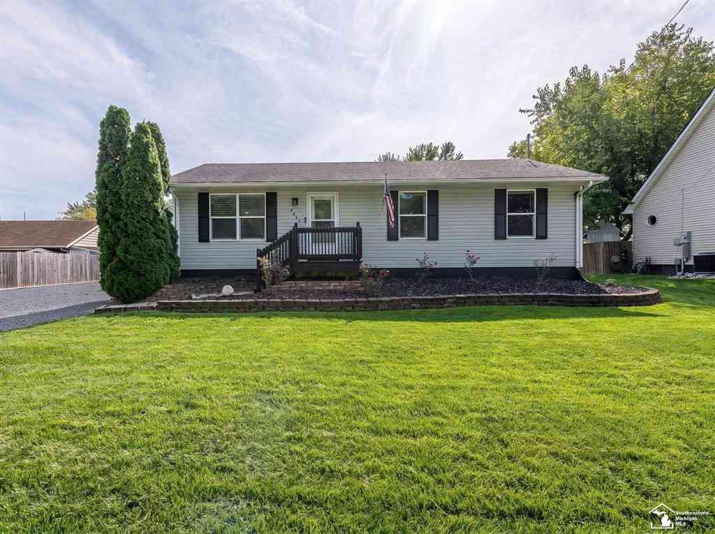 Homes For Sale - 4611 N 3rd Street <br/> Monroe County, Luna Pier, MI 48157