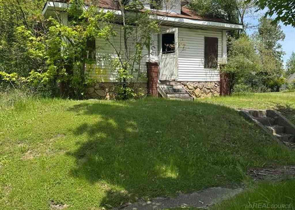 Homes For Sale - 205 E Baltimore Boulevard <br/> Genesee County, Flint, MI 48505