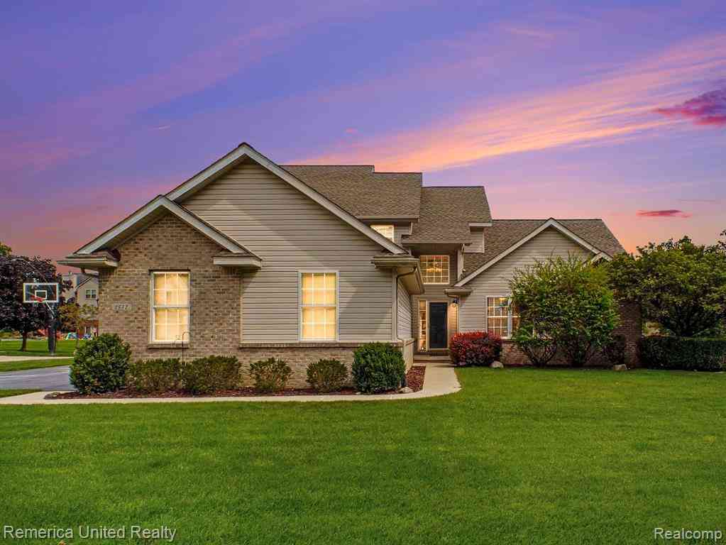 Homes For Sale - 1532 Andover Boulevard <br/> Livingston County, Howell, MI 48843