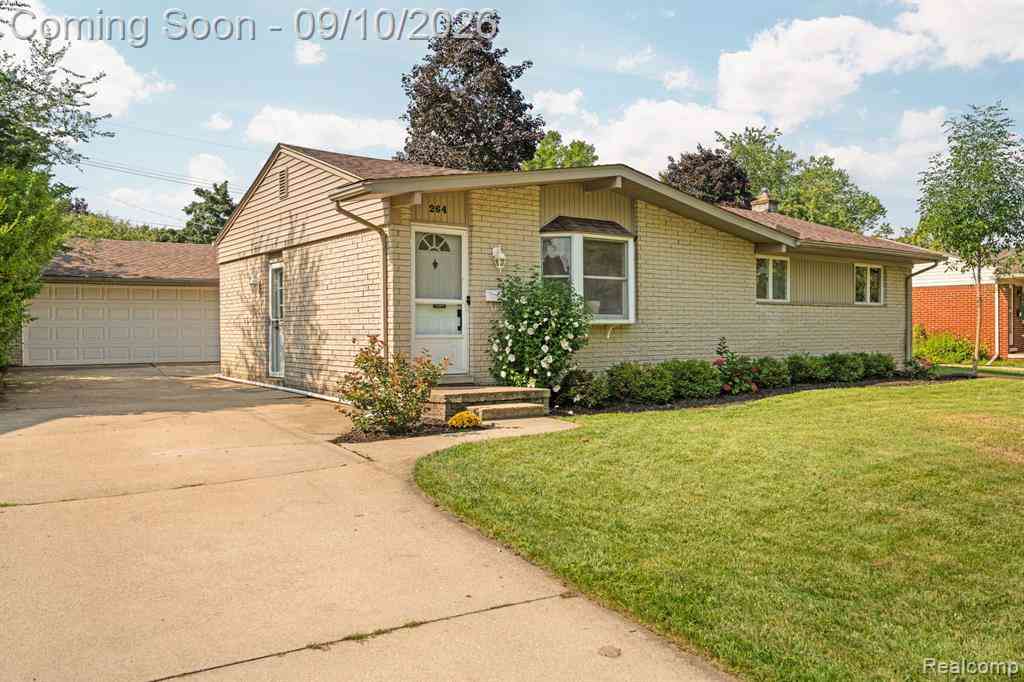 Homes For Sale - 264 Nichols Drive <br/> Washtenaw County, Saline, MI 48176