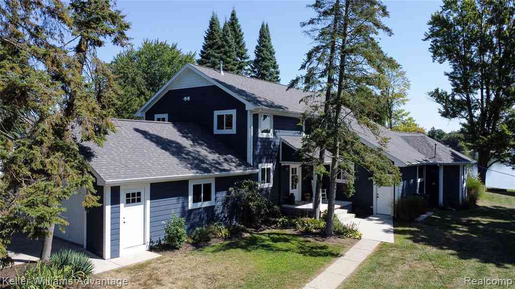 Homes For Sale - 8806 Charbane Avenue <br/> Oakland County, White Lake, MI 48386