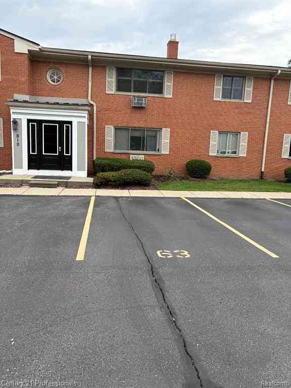 Condo For Sale - 810 Plate Street  #205<br/> Oakland County, Rochester, MI 48307