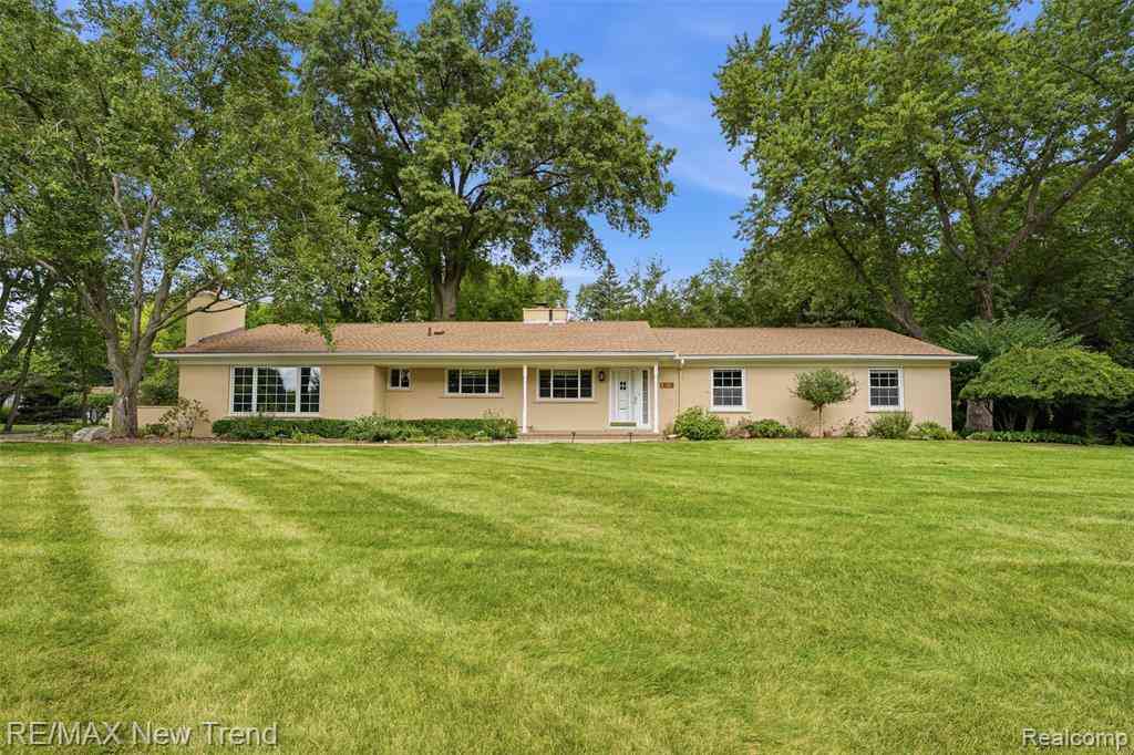 Homes For Sale - 1043 Westview Road <br/> Bloomfield Hills, MI 48304