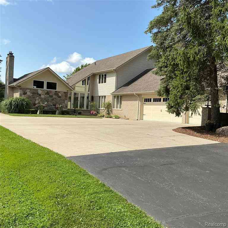 Homes For Sale - 8700 30 Mile Road <br/> Macomb County, Washington, MI 48095