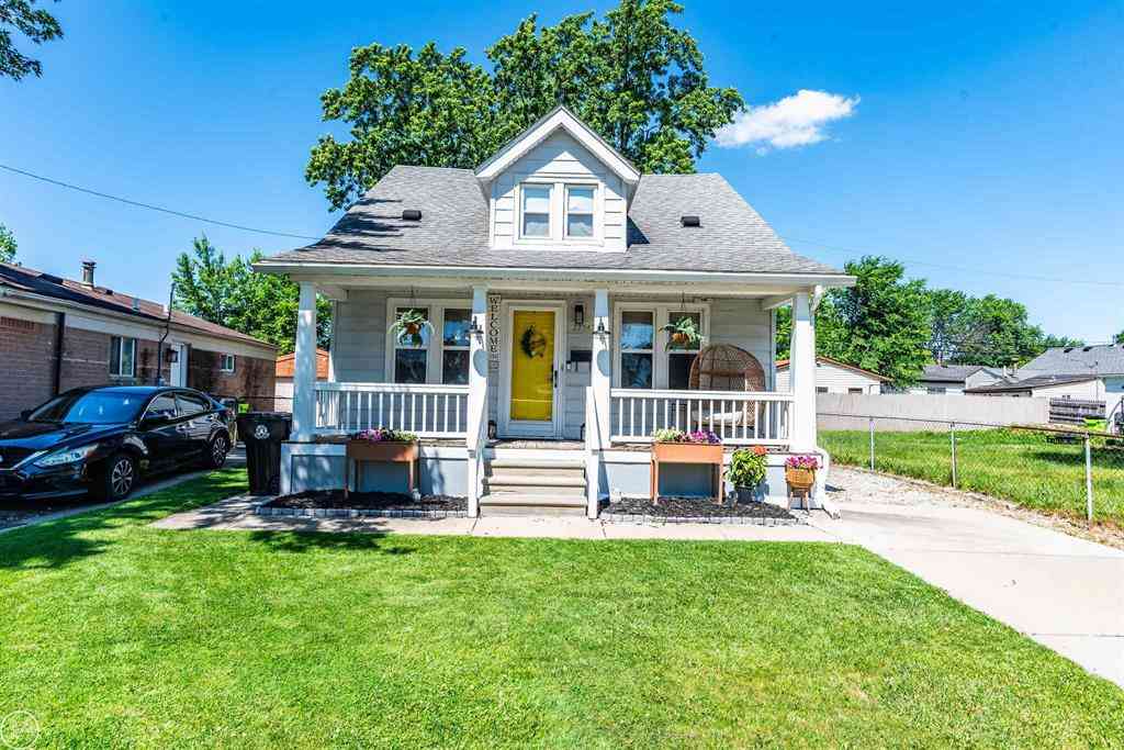 Homes For Sale - 27547 Brinker Street <br/> Roseville, MI 48066