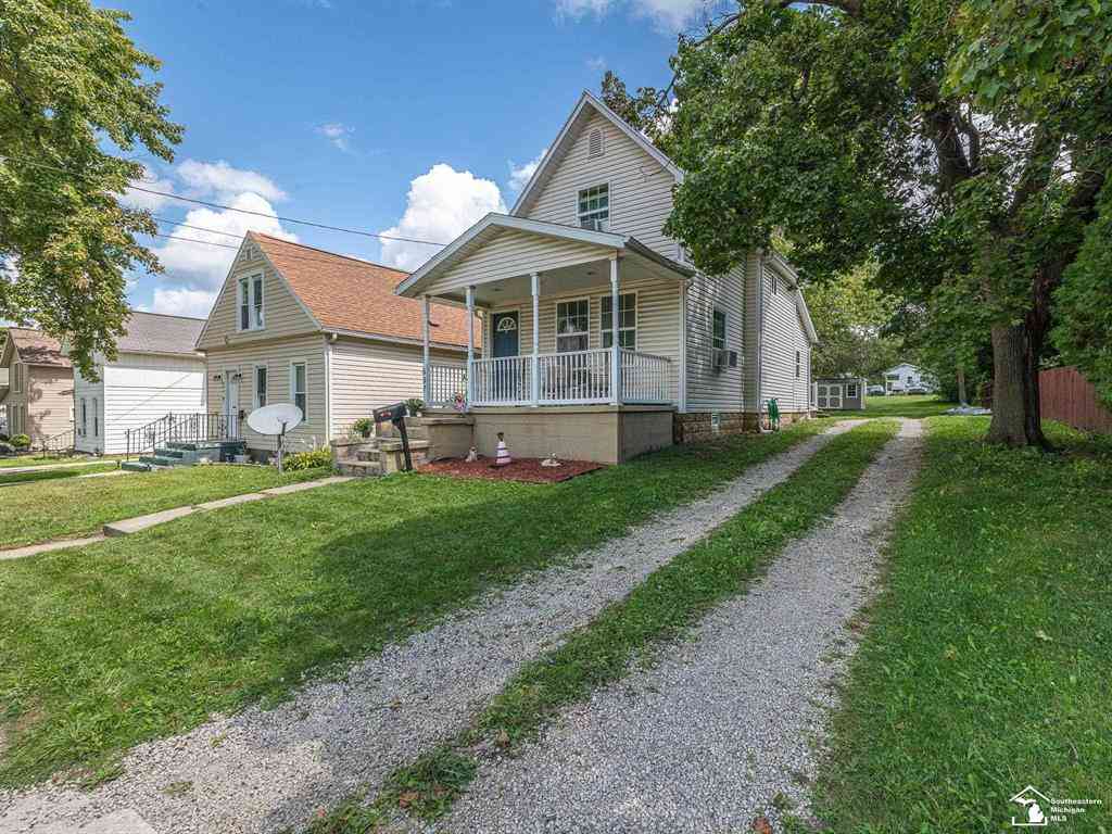 Homes For Sale - 637 S Winter Street <br/> Adrian, MI 49221