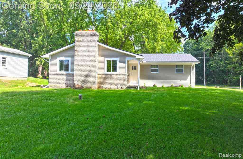 Homes For Sale - 2416 Monte Carlo Drive <br/> Howell, MI 48843