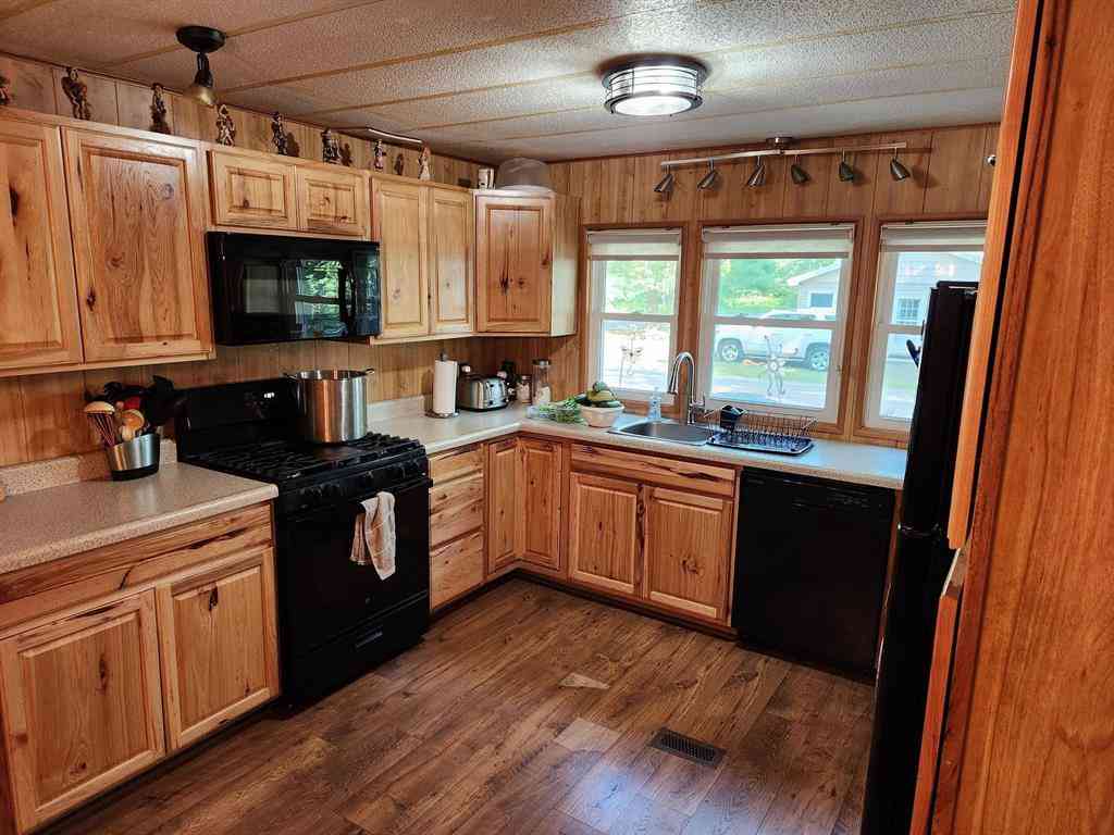 Homes For Sale - 13876 Merrill Avenue <br/> Kalkaska County, Kalkaska, MI 49646