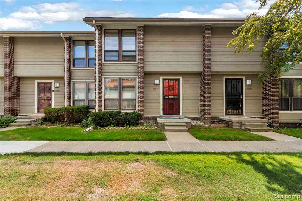 Condo For Sale - 20937 Sherman Avenue <br/> Oakland County, Southfield, MI 48033