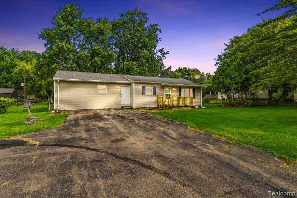 Homes For Sale - 2071 E Dodge Road <br/> Genesee County, Clio, MI 48420