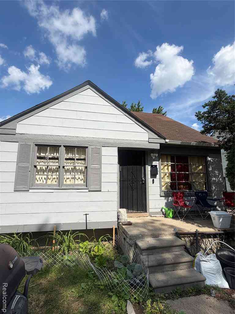 Homes For Sale - 8872 Trinity Street <br/> Detroit, MI 48228