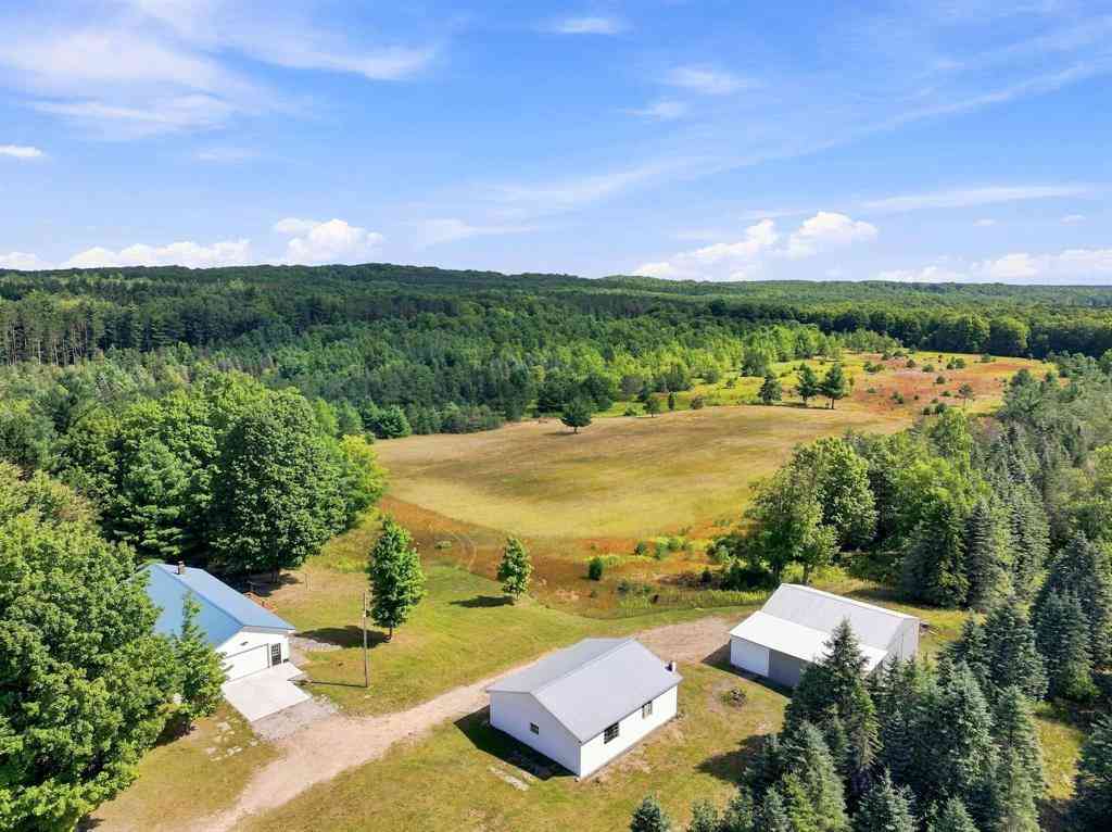 Homes For Sale - 145 S 35 Road <br/> Wexford County, Cadillac, MI 49601