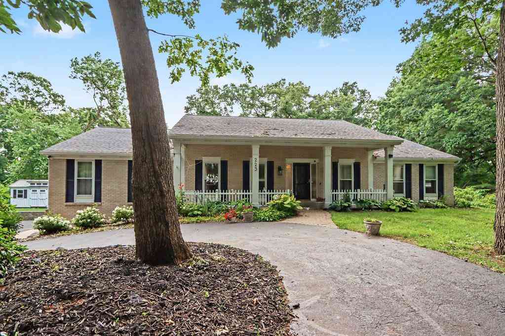 Homes For Sale - 233 Dogwood Trail <br/> Battle Creek, MI 49017