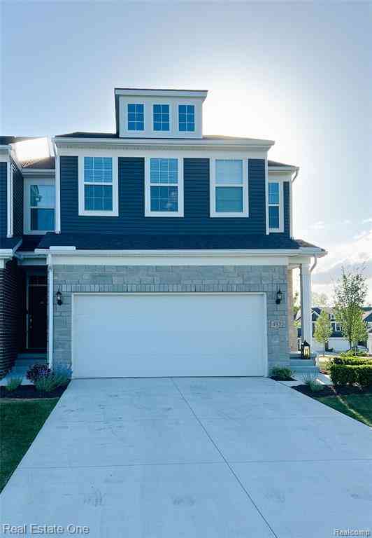Condo For Rent - 4932 Glenora Drive <br/> Lake Orion, MI 48359