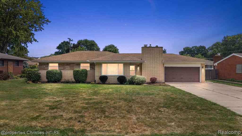 Homes For Sale - 37674 Andrew Drive <br/> Sterling Heights, MI 48312