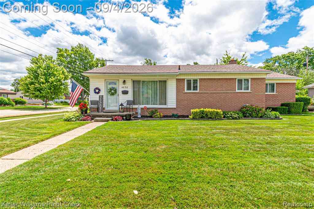 Homes For Sale - 4830 Holmes Drive <br/> Macomb County, Warren, MI 48092